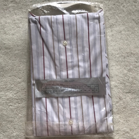 NWT: Manhattan short sleeves shirt - Picture 4 of 5